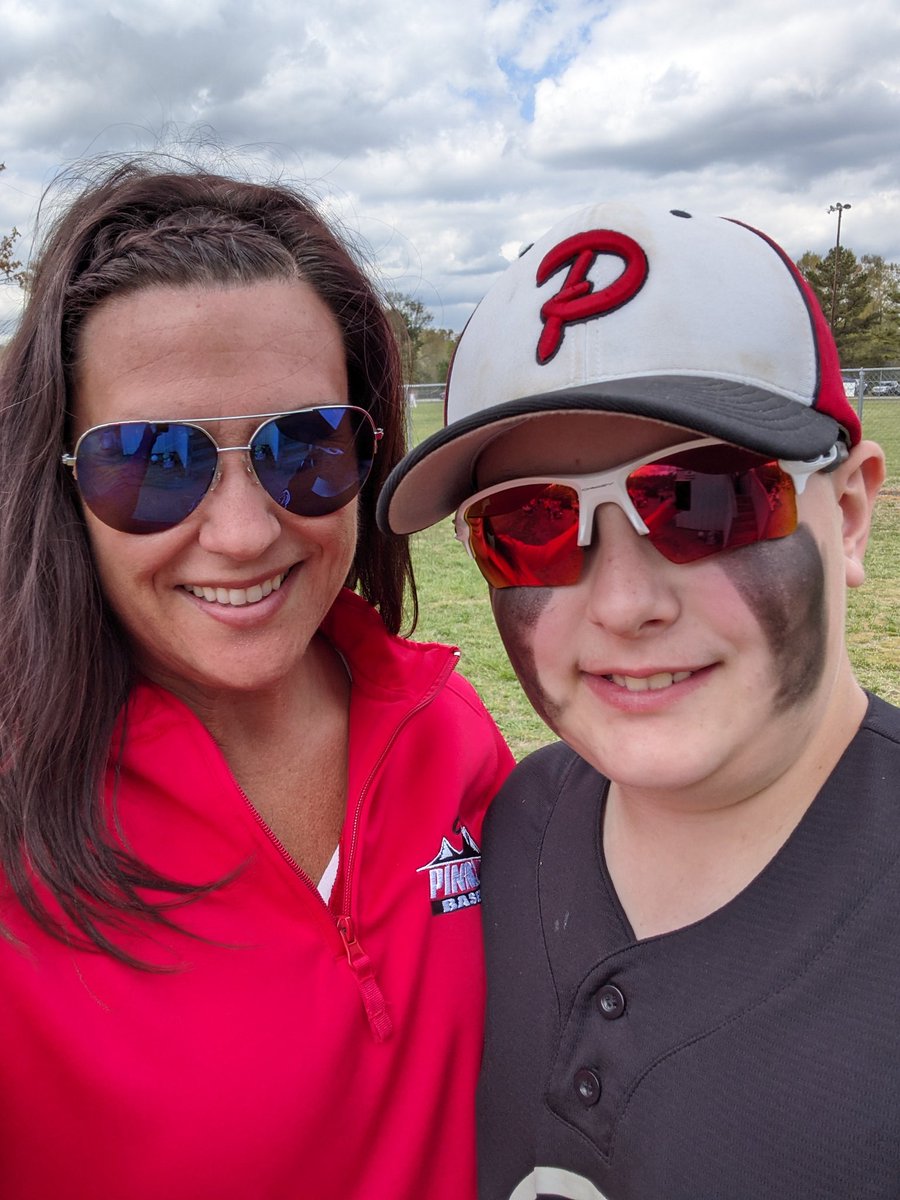 rachiemill's tweet photo. Love a good day at the ball field  ❤️⚾❤️  @Pinnaclepride  #pinnaclepride  #pinnacle12u https://t.co/UhlX8GhAjM