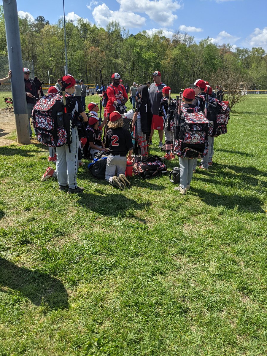 rachiemill's tweet photo. Love a good day at the ball field  ❤️⚾❤️  @Pinnaclepride  #pinnaclepride  #pinnacle12u https://t.co/UhlX8GhAjM