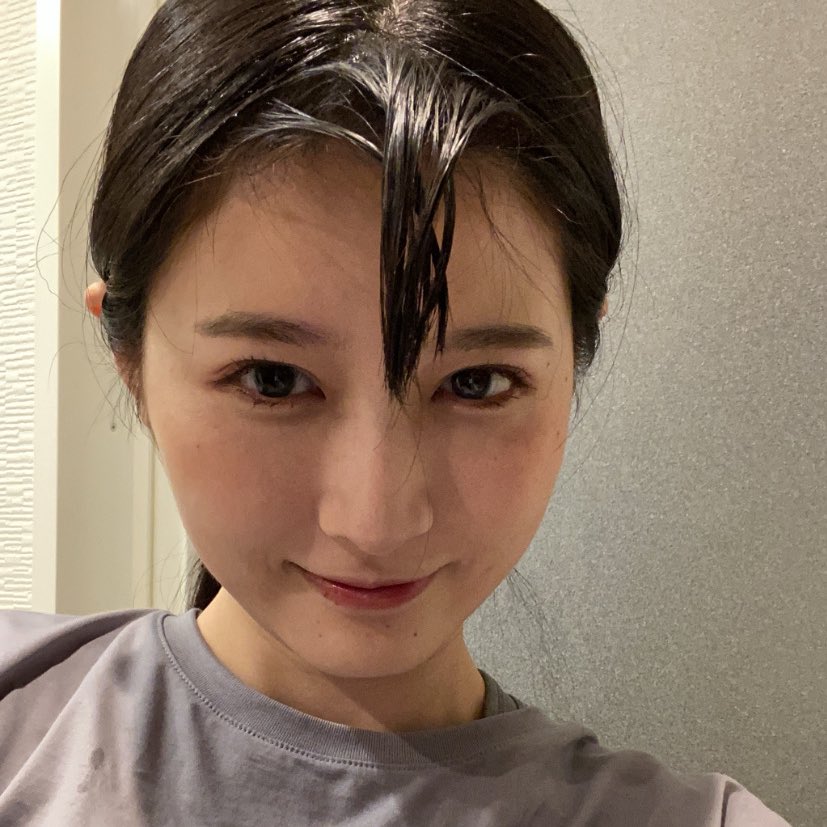 八田エミリ 前髪セットしたら変になった