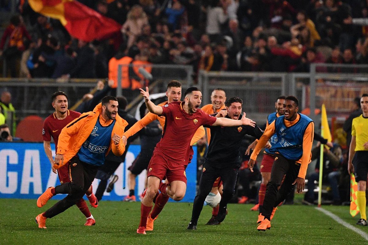 AndreaTiberio7's tweet photo. Il calcio è il Leicester che vince la Premier, l'Ajax che butta fuori la Juventus, la Roma che batte il Barça, il Napoli di Maradona che batte il Milan dei campioni.

È, da sempre, Davide contro Golia.

La #SuperLega è la morte di tutto ciò che ho amato nel calcio.

#SuperLeague https://t.co/gf4NWrdNv2