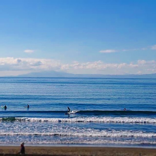 surfari_happy's tweet photo. サーフィンスクール好評受付中🏄‍♀️
SURFARIのスクールは選べる2種類✌️
①コーチングコース
コーチのアシスト無しで自分で波に乗り、スポーツとしてのサーフィンを目指す、自立型のレッスン

②プッシュクラス
インストラクターのサポートを受け、スポーツに自信の無い方も遊び感覚で楽しめるクラス https://t.co/EguuQnYjXF