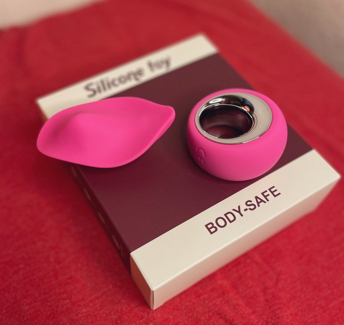 This new vibrator from @Maggie26905650  is amazing! If you&rsquo;re ready to try something different, reach<a class="tags" target="_blank" title="On Twitter" href="/?out=eyJ0eXAiOiJKV1QiLCJhbGciOiJIUzUxMiJ9.eyJpYXQiOjE3MjQ3OTc1NTgsImlzcyI6InR3cG9ybnN0YXJzLmNvbSIsIm5iZiI6MTcyNDc5NzU1OCwiZXhwIjoxNzU2MzMzNTU4LCJyZWRpcmVjdF91cmwiOiJodHRwczovL3R3aXR0ZXIuY29tL01hZ2dpZTI2OTA1NjUwIn0.EOVWSNFNA_i-YVkaLjCGK-eNHco_o9ufaC1p644_IAwonhYAG8vwzvi1Co-o9jcvTBLNwzXc3NCX1V_UvZhi5w">@Maggie26905650</a><a href="/tag/dreamy"class="tags"><span>#dreamy</span></a><a href="/tag/bootyalert"class="tags"><span>#bootyalert</span></a><a href="/tag/joinme"class="tags"><span>#joinme</span></a>