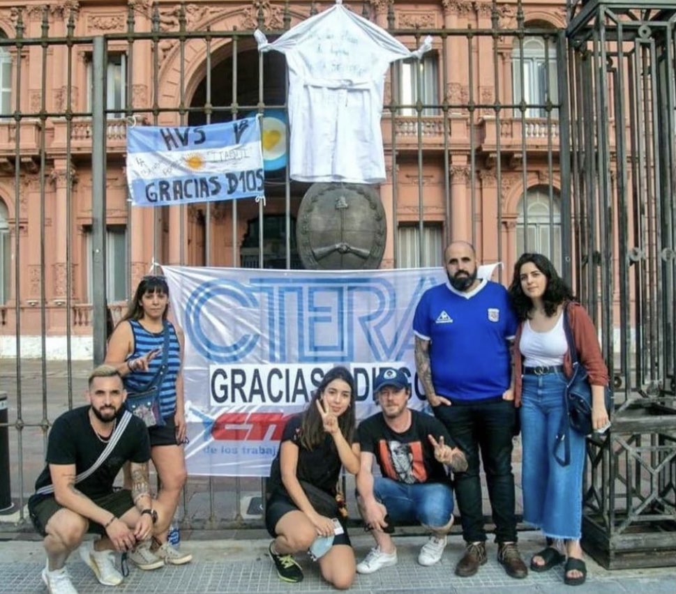 Los docentes de CTERA fueron al velatorio de Maradona pero hacen paro para no ir a laburar mañana