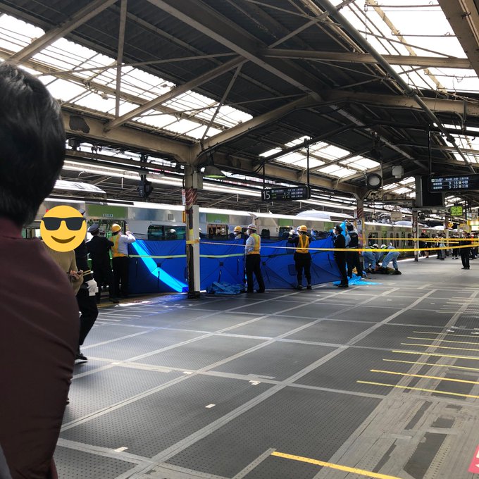 山手線 新宿駅人身事故 ブルーシート 飛び込みっぽい バンって音鳴った 画像まとめ まとめダネ