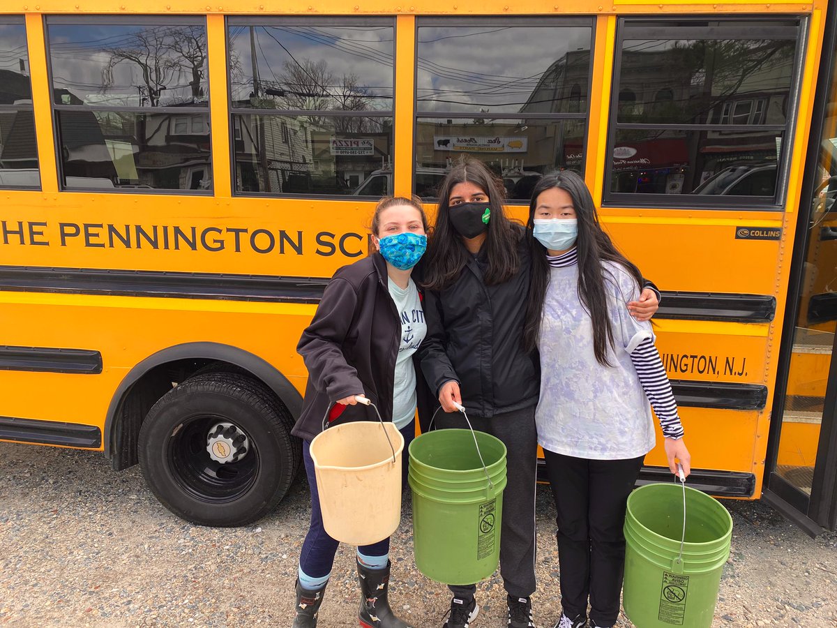 TPS_ResLife's tweet photo. @tps_news On Saturday, some of our students participated in Clean Ocean Action’s Spring Beach Sweep! Great job, everyone! #TPSResLife https://t.co/WnmoOM23L6