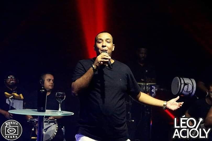 Leonardo_Acioly's tweet image. 📲 Quem nunca amou verdadeiramente? Já ouviu? Clica no link e deixe o seu joinha ok! 
youtu.be/jvBq8LbiC_8
°•°•°•°•°•°•°•°•
#sambaepagode #sambaécultura #pagodesaudade #anos90 #nostalgia #trechosdepagodes #opagodeiro #issoepagodeoficial #sambaromantico #samba #alegria