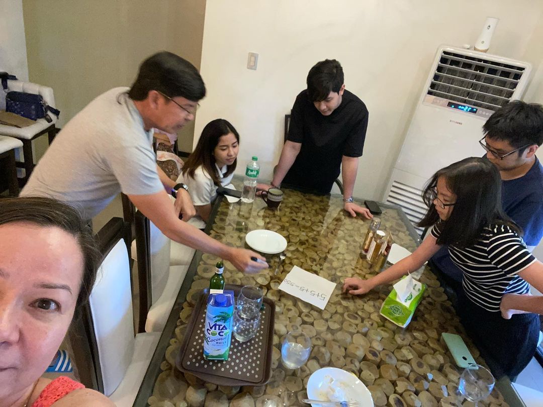 Battle of the brains. 

Sympre matatalino ang mga Faulkerson. 😉

#AldenRichards 
ALDEN HappyFaulkerson