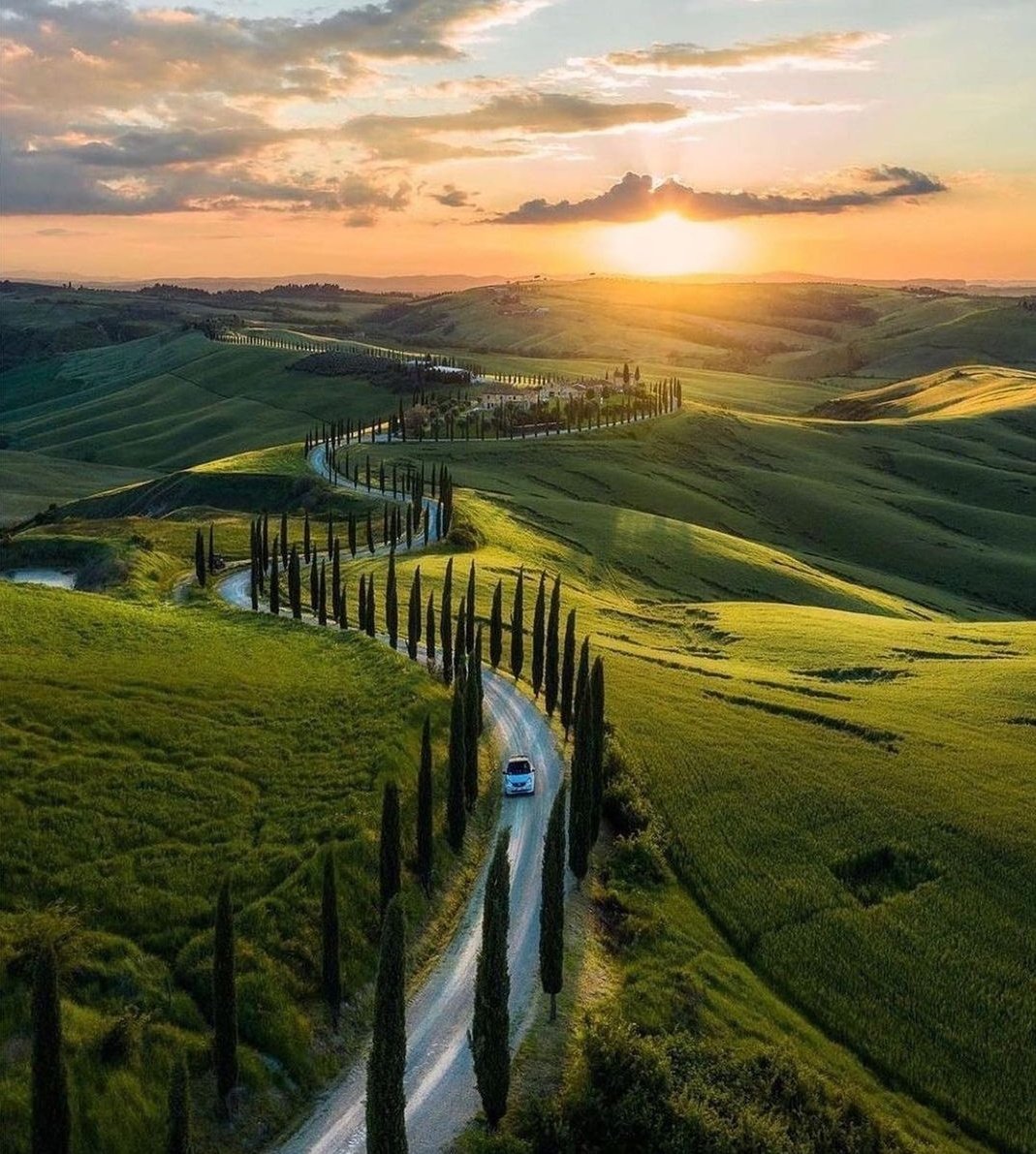 MARY_ESMAEELI's tweet photo. ✍
Just remember even the darkest nights will end and the sun will rise again. 
#nature 
#mondaythoughts https://t.co/EdRhW2UxaU