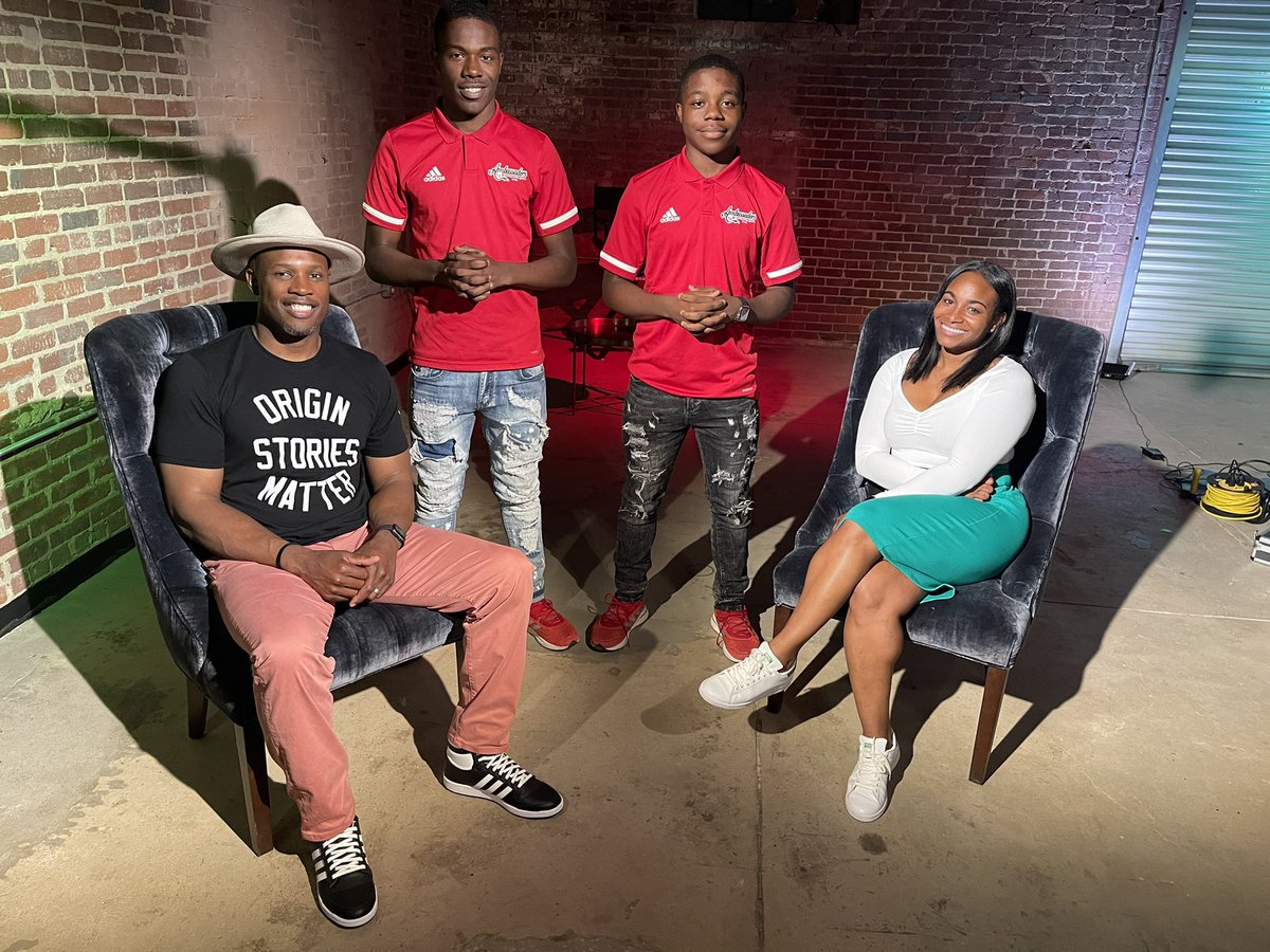 iamcjstewart's tweet photo. I was recently in the 🔥seat with @michelletwillis and 2️⃣ @LEADAtlanta @ATL_ambassadors.
Stay tuned for #accordingtomichelle https://t.co/n2FfN1UhHa