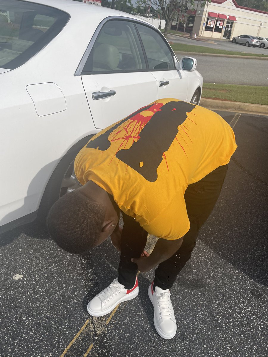 trapstarscoot1's tweet photo. HAPPY SLATT DAY TO ME🔥💰. #ASUTwitter #YNS #FREESIAH https://t.co/Weeuef1hmw