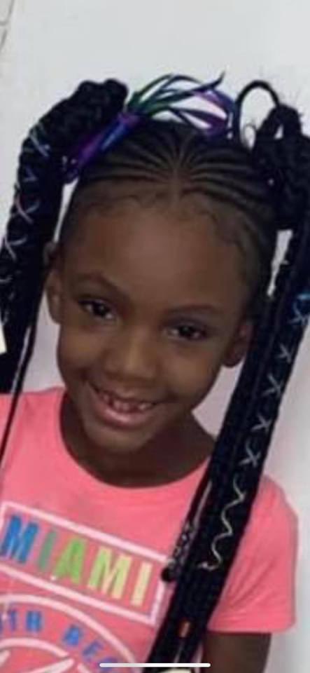 This baby #JaslynAdams was shot & killed at a McDonalds drive thru today. She was 7 years old! SEVEN, and I don’t see enough people talking about it. Killings are only news in the black neighborhood when the police do it. This is NOT OK.
