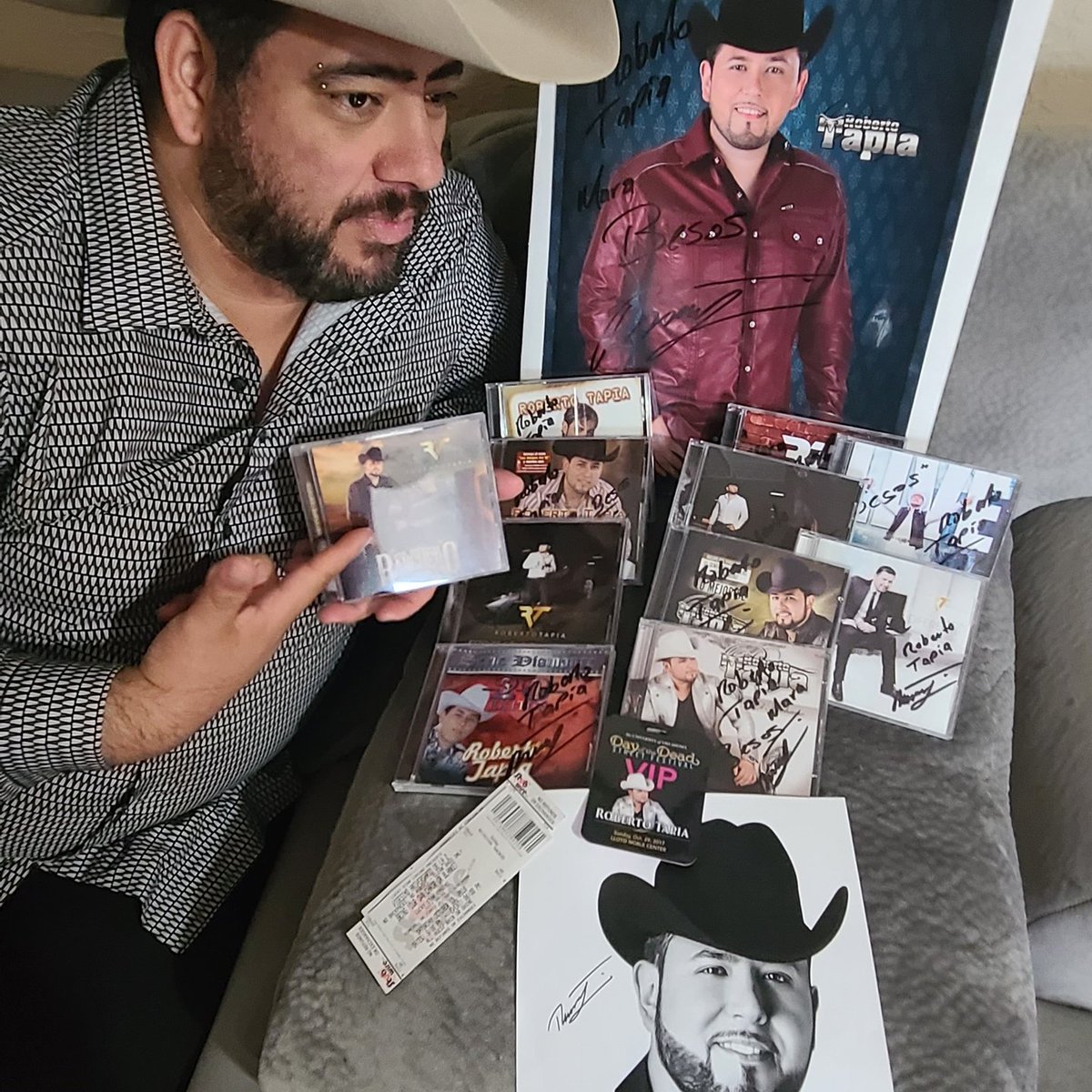 Nos vemos en AUSTIN tx el sábado 24 de abril <a href="/roberto__tapia/">Roberto Tapia</a>  <a href="/RobertoTapia_FC/">RobertoTapiaFanClub</a>  <a href="/RobertoTapia/">Roberto Tapia S</a>