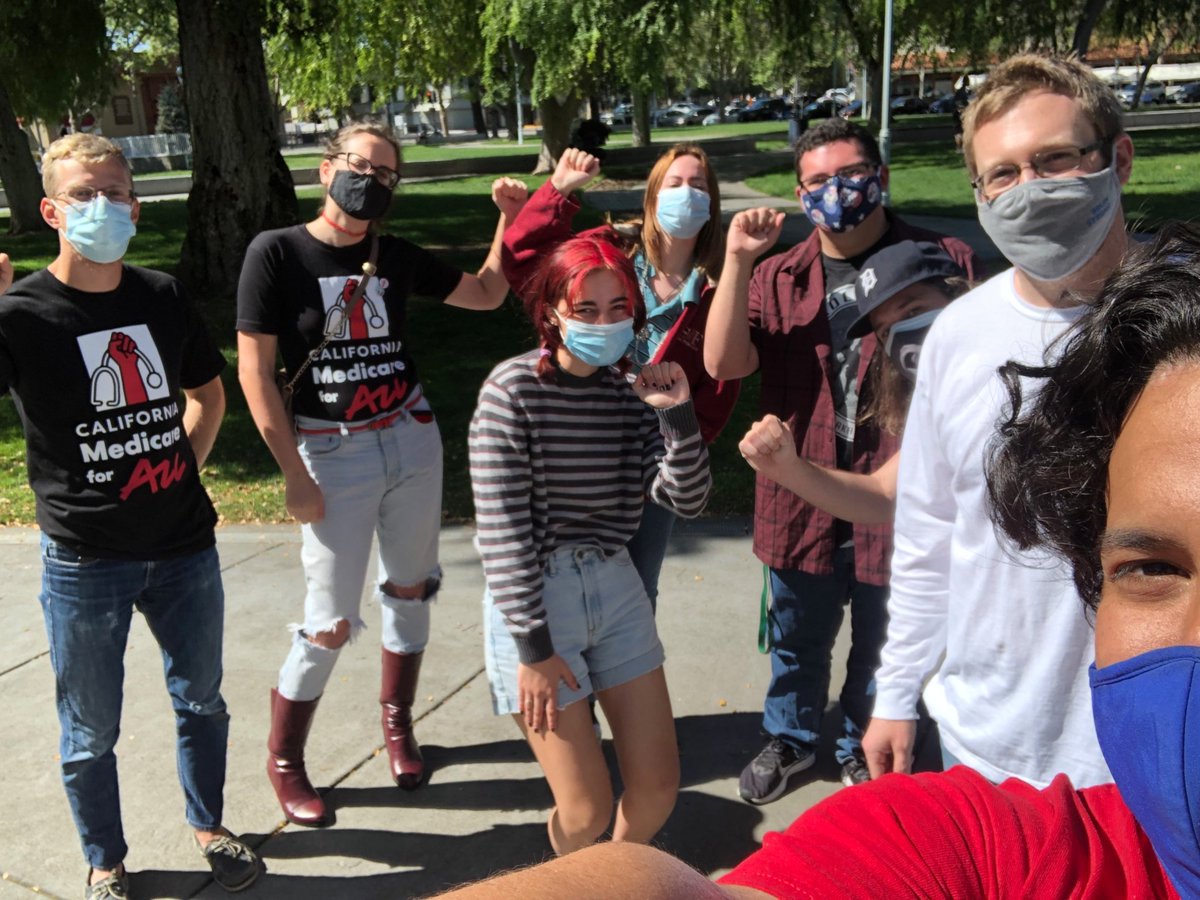 dvcydsa's tweet photo. Thank you to all the DVC YDSAers who came out to canvas in Concord yesterday! We had a great time knocking on doors to pressure our local Assemblymember to vote YES on Medicare for All in California.

Plus, it's always fun to meet friendly neighborhood cats while canvassing! https://t.co/2f9U8D5Zu1