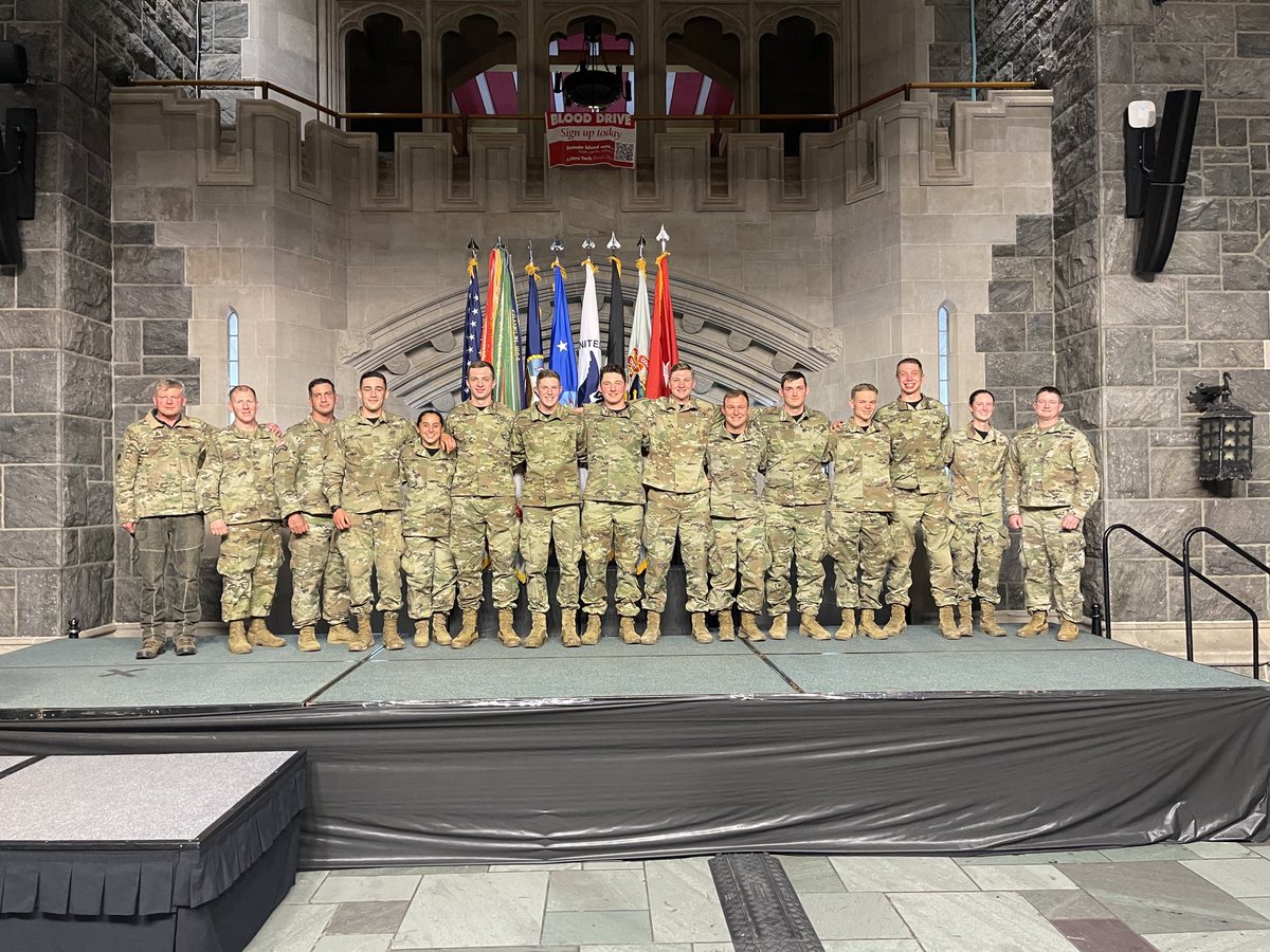 ArmyGonzaga's tweet photo. This picture represents the culmination of over a year of sweat, determination, and focus. The Zags left it on on the field and won honor for themselves, for their school, and for the Army. Excellent job. https://t.co/Vx2YF4HQJv