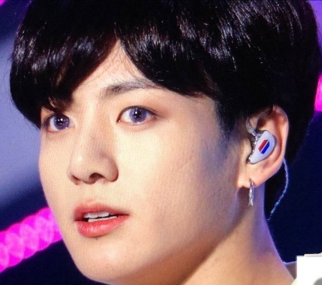 Your eyes holds the whole galaxy. A thread of Jungkook's eyes ~