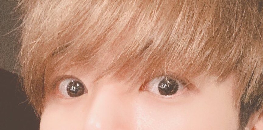 Your eyes holds the whole galaxy. A thread of Jungkook's eyes ~
