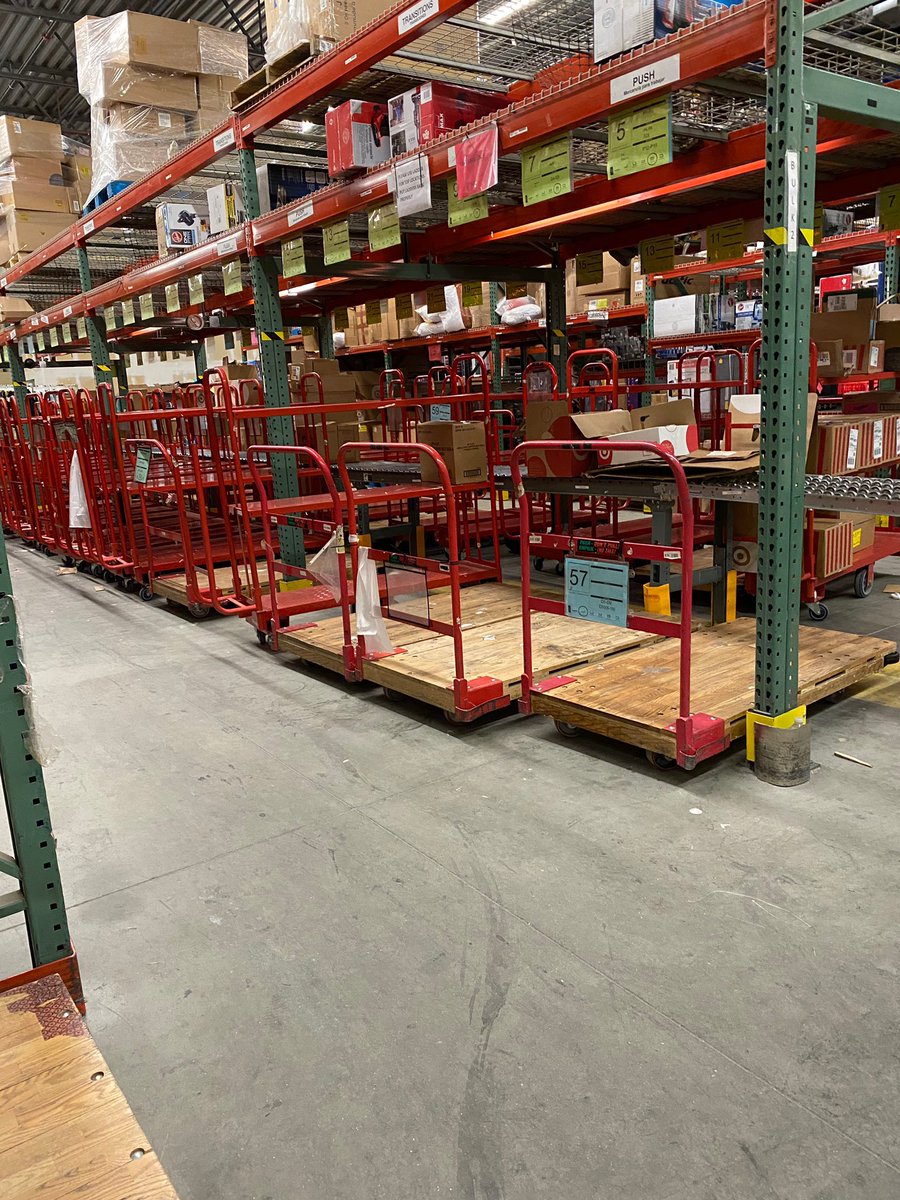 TargetCurran's tweet image. Love getting pictures today from leaders in both T2729 and T2480 of some clean and efficient backrooms!