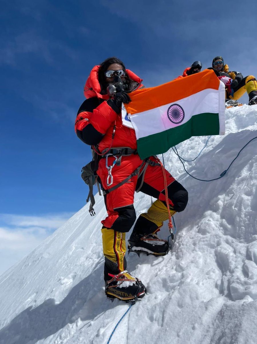 kiranshaw's tweet image. Our colleague Priyanka Mohite scaled the peak of Mt. Annapurna, (8091 mtrs) 10th highest mountain in the world,  on 16th April 2021 at 1.30pm.- first Indian woman to do so!  We at ⁦@SyngeneIntl⁩ are so very proud of her 👏👏