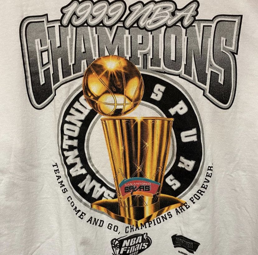 1999 San Antonio Spurs T shirt / Size XL / Price $40 #vintage