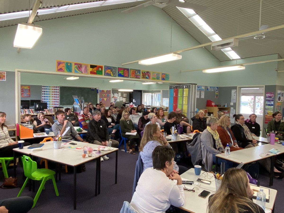 bradnhaz's tweet image. SDD Term 2, a great three sessions of Aboriginal learning delivered by our Eden/Monaro Aboriginal Education Team. A moving and valuable Welcome to Country by Aunty Iris to start our day off. @NSWEducation @dizdarm @KathyPowzun @KCDURAN75