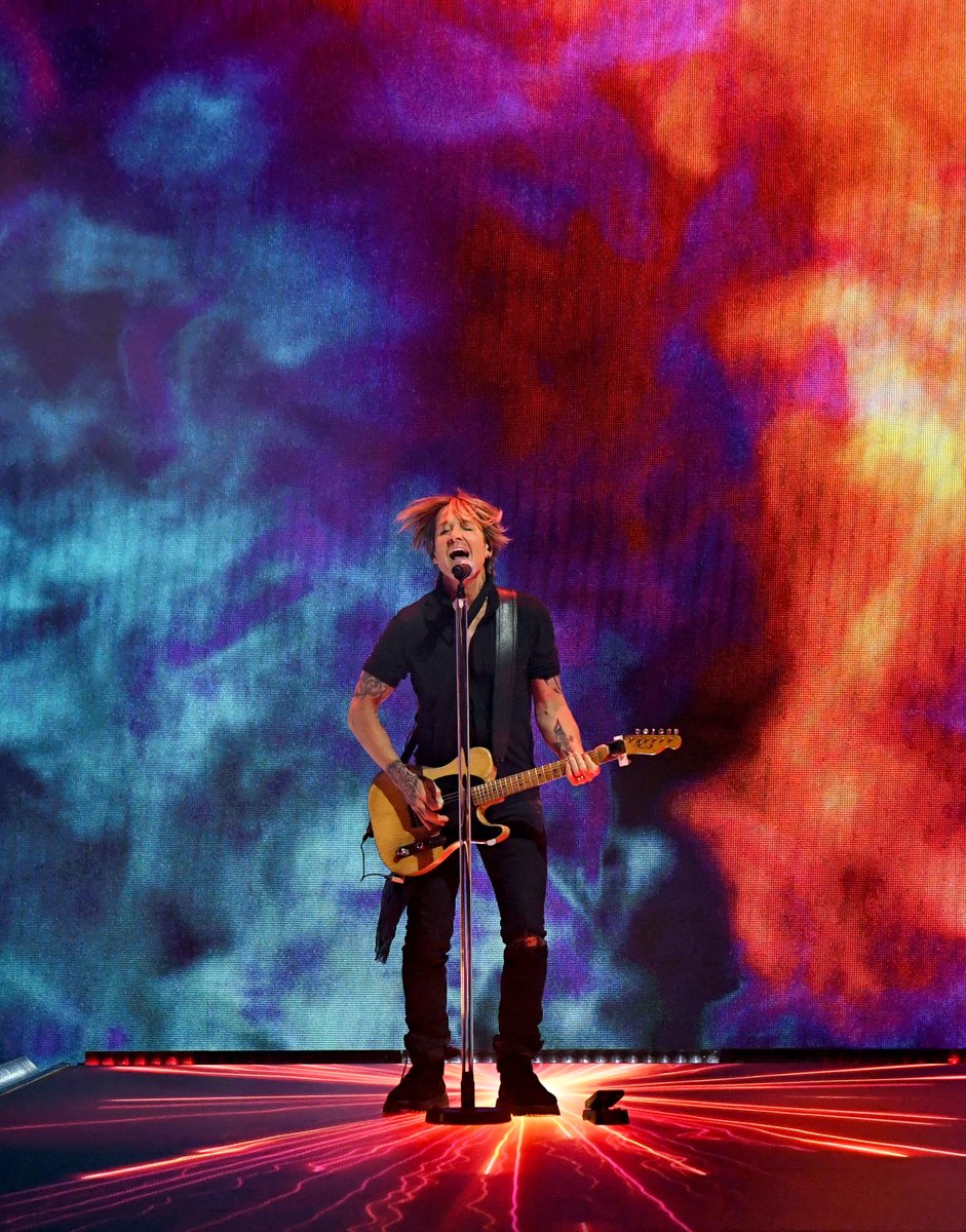 Keith. Freaking. Urban. #ACMawards