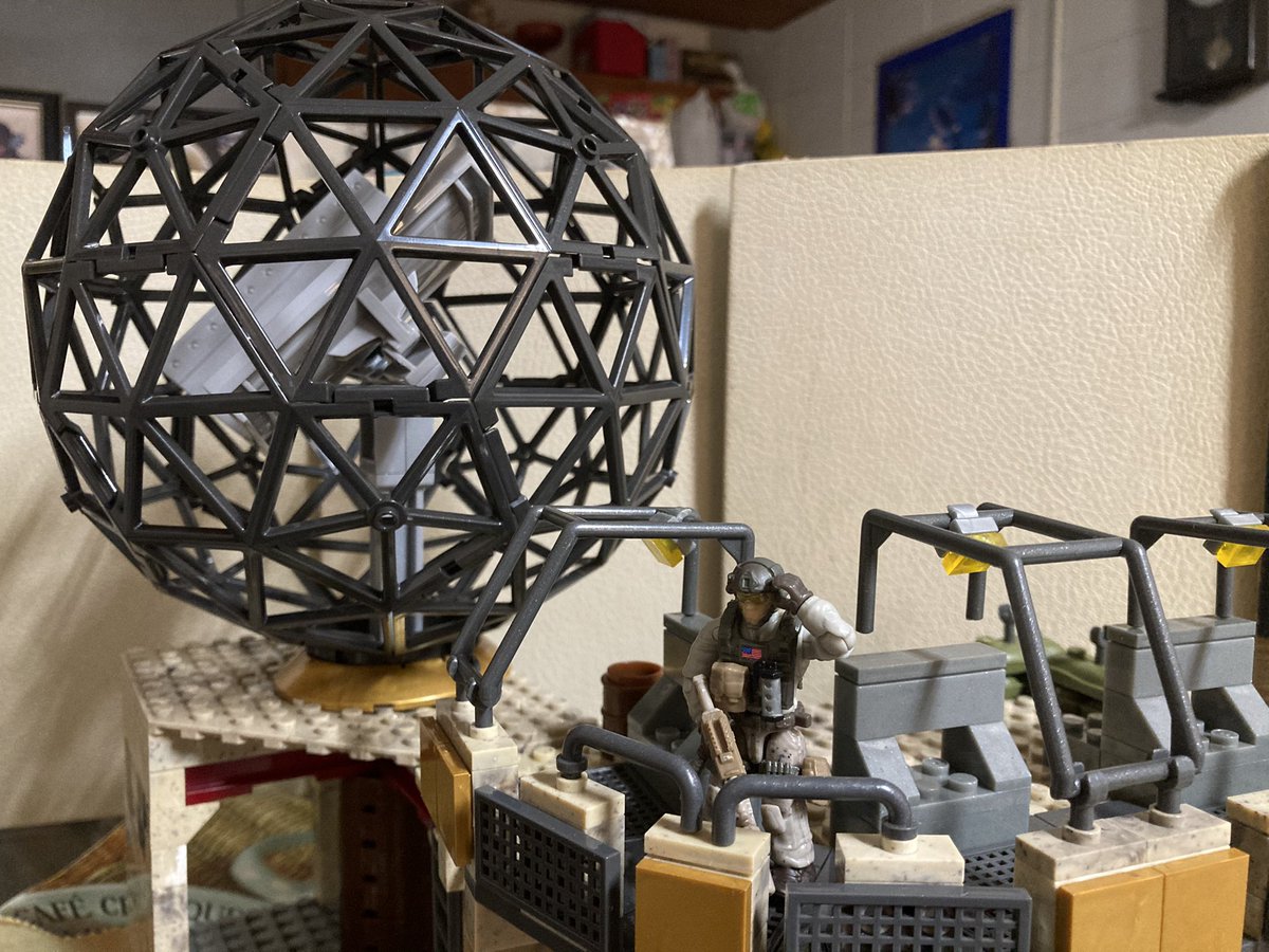 bkah_brient's tweet photo. (@CM320Class) Here is a sneak peak for my video that I am currently working on in regards to CoD Mega Blok Dome Battleground set. This one of the very CoD sets that Mega Blok made back in 2013, going now 8 years ago. Time sure flys by! https://t.co/Lth7ye5VWQ