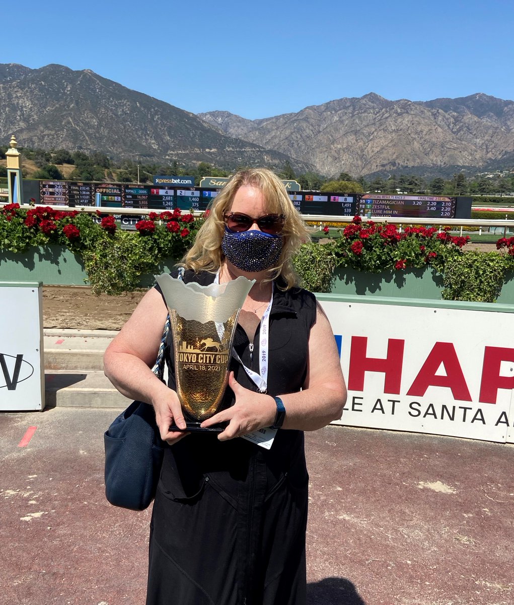LauraLock10's tweet photo. Tizamagician takes the Tokyo Cup. #Tizamagician Thanks #TeamMandella @MandellaGary #FlavienPrat @cambra_taylor Photos of Tiz by Benoit, Photo of Cup by @CourtneyPoole00 https://t.co/aiMNREL7hA