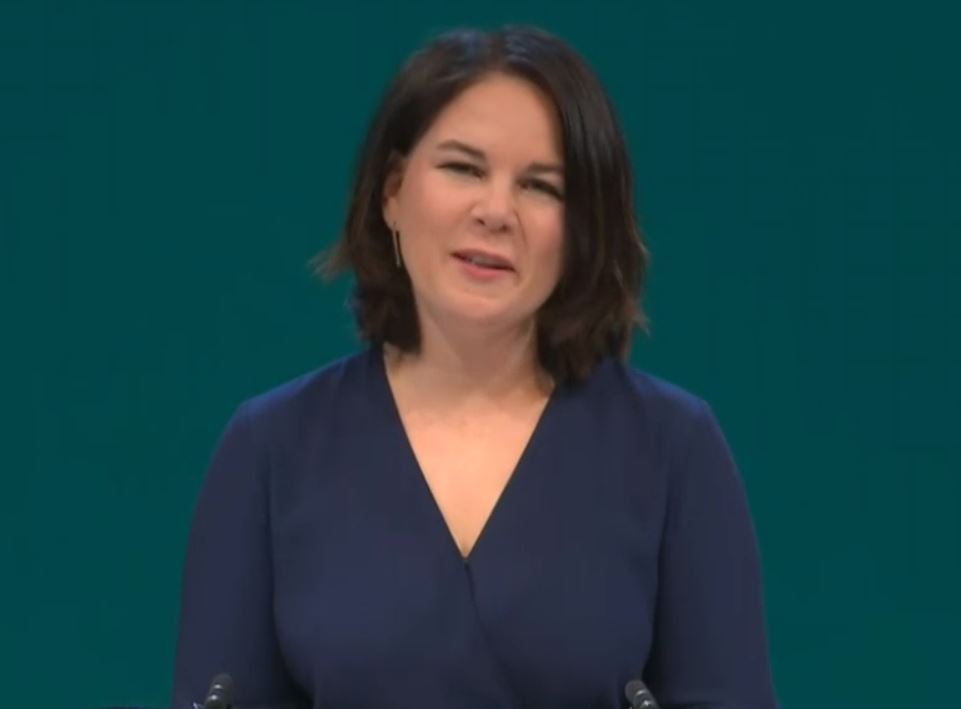 German Green Party chooses @ABaerbock as lead candidate for national election in autumn

First female candidate of the Greens with real chance to follow long-time chancellor Merkel