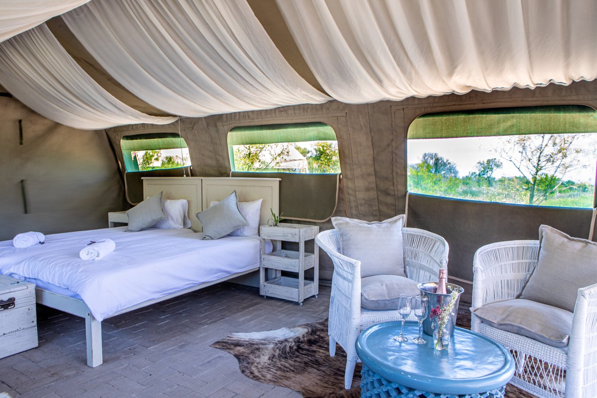 With school holidays fast approaching , what better time to book out our ENTIRE bush camp for some family fun?! Take advantage of the beautiful weather before it gets too cold to be glamping ✨@shotleft <a href="/LocalisLekke/">Local is Lekke</a> <a href="/TazzDiscovers/">TAZZ Family 👪🌍✈</a>