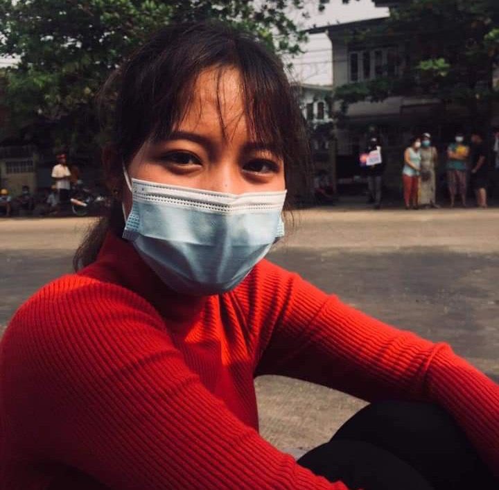 nslwin's tweet photo. Insein, Yangon:

Terrorists (#Myanmar security forces) cracked down on protesters in Gyo Gone and abducted Ma Hnin Wint Phoo, a final-year student at YUFL majoring Thai language. 

#WhatsHappeninglnMyanmar #Apr19Coup #MilkTeaAlliance #ReleaseTheAbductees https://t.co/r4LbVZTnER