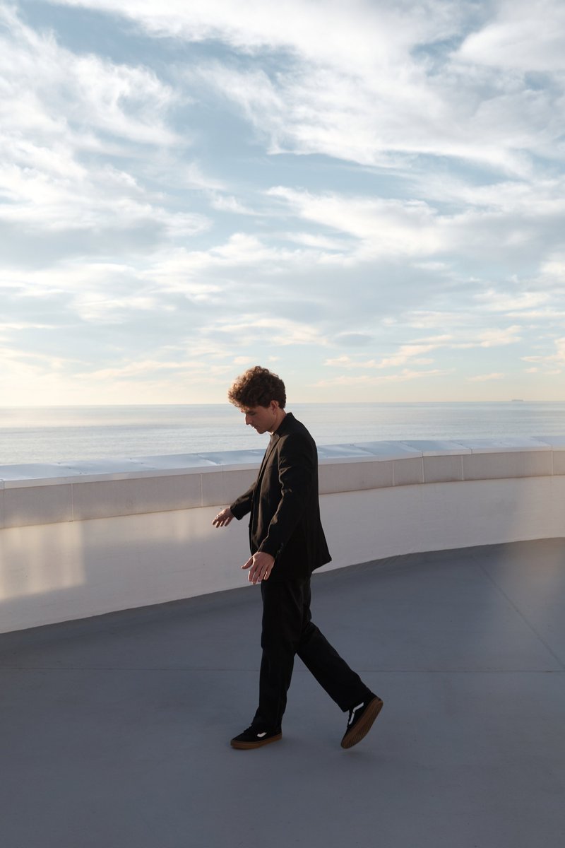 new song this week! Follow me on Spotify and Apple music. 
open.spotify.com/artist/02rbtsx…

music.apple.com/us/artist/patr…

 🎶
photo by Claudia Smith