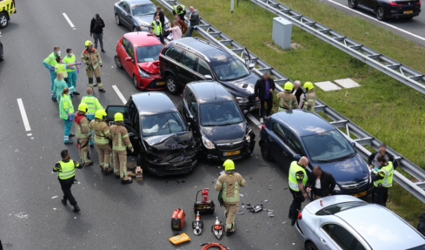 Flink aantal voertuigen betrokken bij ongeval  - ..