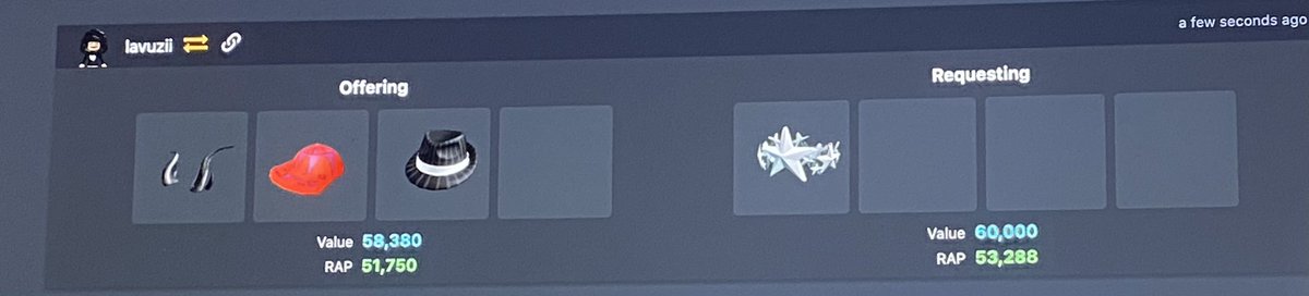ItzMirk0's tweet photo. Me:lavuzii I ALSO ADDING MM2 STUFF(good stuff) FOR THIS CROWN! Its my dream. Pls repost or tag ppl with it😭😓💓 #Roblox #royalehightrading #mm2trading #limiteds #RobloxClothing https://t.co/gKgeW4qrpt