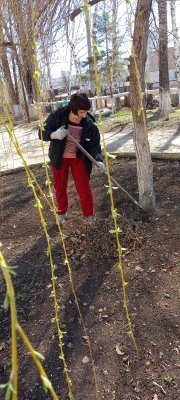 Субботник состоялся! Педагоги, воспитанники и родители навели чистоту и порядок на территории нашего детского садика. Все- большие МОЛОДЦЫ!