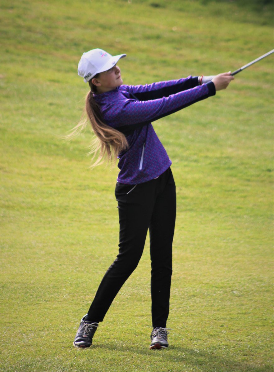 PINGJuniorGolf's tweet image. It’s amazing to see everyone back on the course playing with a smile on their face 😀

@PINGTourEurope @chinnydipper @AdoreGolfGrips @riponcitygolf @golfbreaks @factoryeleven @EnglandGolf @GirlsGolfRocks1 @EGWomensGolf @ScoreboardsGolf