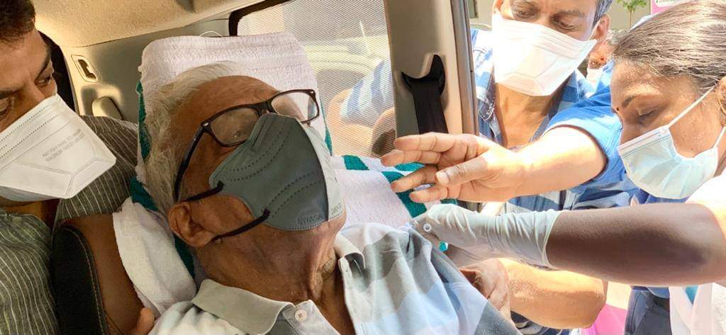 Former Kerala Chief Minister and Communist leader, VS Achuthanandan gets his second dose of vaccination at the General hospital, today. 

#CrushTheCurve