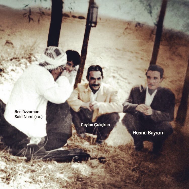 bediuzzamannurs's tweet photo. "Alimin ölümü, alemin ölümü gibidir"

Ahirete irtihal eden Bediüzzaman Said Nursi hazretlerinin hayattaki son talebesi Hüsnü Bayramoğlu abiye Allah'tan rahmet, ailesine ve sevenlerine sabrı cemil ve başsağlığı niyaz ediyorum.

Rabbim mekanını cennet eylesin. https://t.co/94anddBj3B