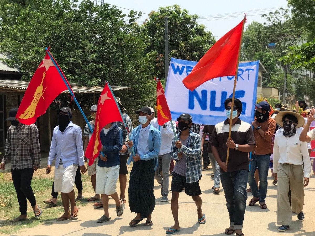 Myanmar_Now_Eng's tweet photo. Residents of Bagan, a UNESCO world heritage site, marched in protest of the military and expressed support for the newly formed National Unity Government, despite ongoing patrol of the city by the regime’s armed forces on Monday afternoon. #WhatsHappeningInMyanmar https://t.co/t5ESsLsD0D