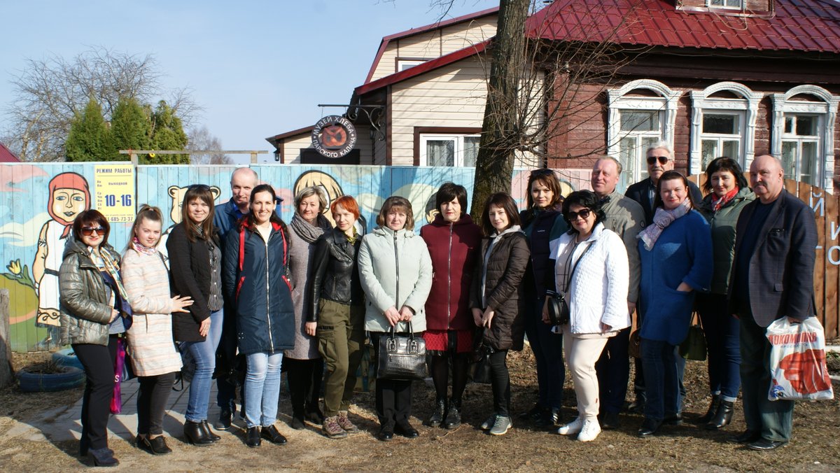 Расширенное заседание политсовета и коорд-го совета секретарей провели необычно,в музее хлеба и парского калача  в с.Парском. Вручили благодарности секретарям п/о за активное участие в акции"50 добрых дел с ЕР", обсудили ряд важных вопросов,ознакомились с экспонатами музея #EP37