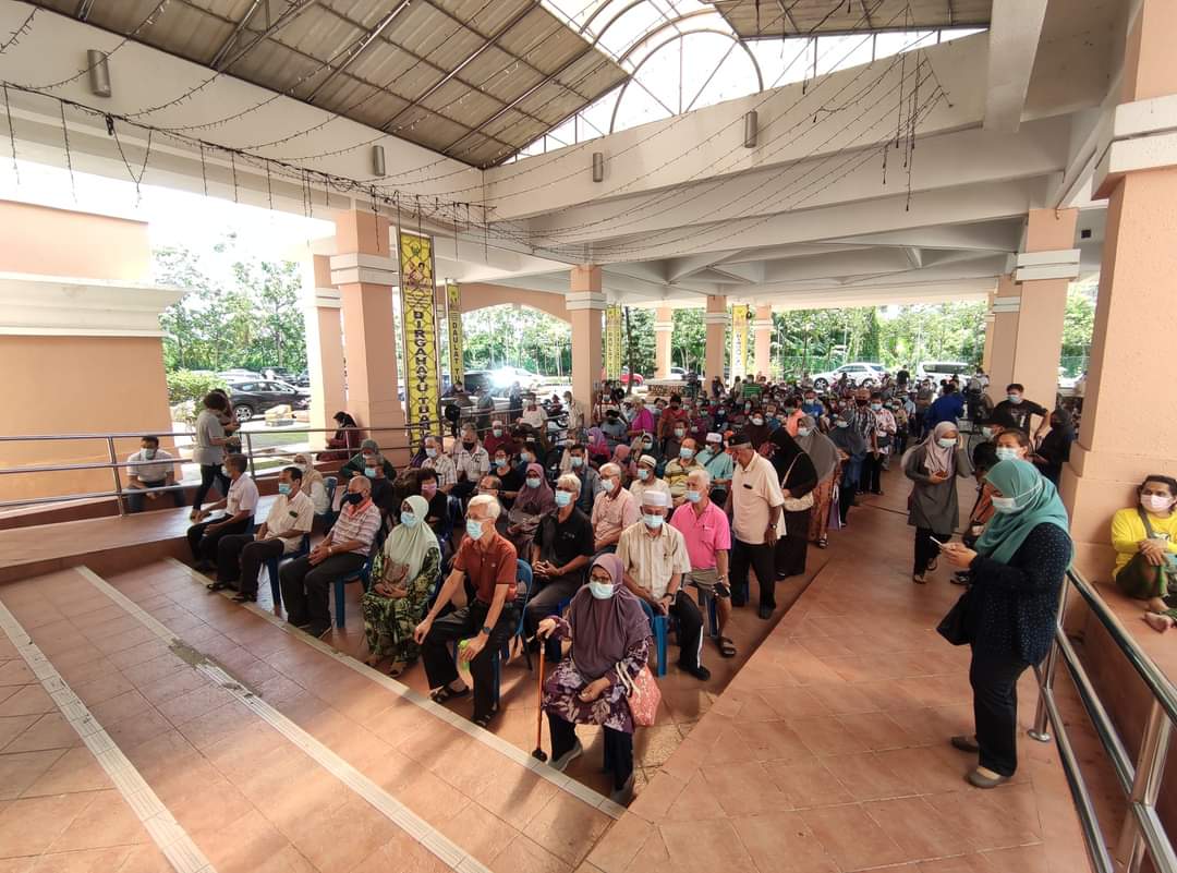 توییتر Kkmalaysia در توییتر Antara Warga Emas Dan Individu Berkomorbiditi Yang Menerima Vaksin Covid 19 Di Dewan 2020 Kangar Hari Ini Gambar Mknjpm Https T Co 8jptcentk6