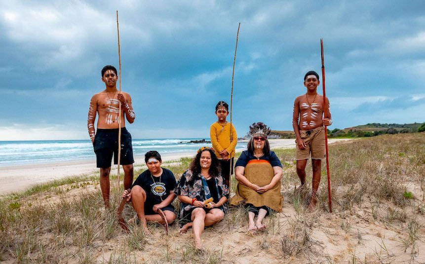 Indigenous Australian woman Aneika Kapeen from Yaegl Country in New South Wales and her family show “just how proud people are to be Aboriginal” in Australia. abc.net.au/news/2021-04-1…