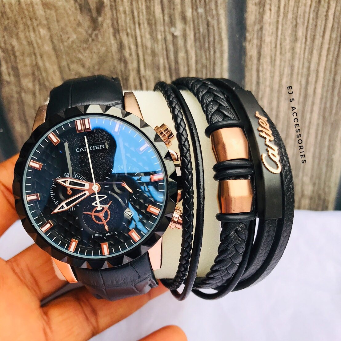 Ejsaccessories's tweet photo. It’s a beautiful new week 😊 , what are wearing to work today? 
 You need a beautiful wrist watch to compliment your dressing , let your wrist be flaunt-able😉

Price : N16,000 each 
To place your order click on the link https://t.co/UdWzAtcRSV

#TachaDemGang #MondayMotivation https://t.co/fENzB4bmew
