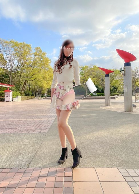 早く前みたく お出かけしたいですね🌻❤️ ※場所わかっても文字には しないでください︎︎︎︎☺︎  もっと見たい人はリツイート︎︎︎︎☺︎反響が良ければたくさんアップします︎︎︎︎☺︎ https://t<a href="/tag/%E3%83%91%E3%83%B3%E3%83%86%E3%82%A3"class="tags"><span>#パンティ</span></a><a href="/tag/%E4%B8%8B%E7%9D%80%E5%A3%B2%E8%B2%B7"class="tags"><span>#下着売買</span></a><a href="/tag/%E4%B8%8B%E7%9D%80%E5%A3%B2%E3%82%8A%E3%81%BE%E3%81%99"class="tags"><span>#下着売ります</span></a><a href="/tag/%E4%B8%8B%E7%9D%80%E5%A3%B2%E3%82%8A%E5%AD%90"class="tags"><span>#下着売り子</span></a><a href="/tag/%E3%82%B9%E3%83%88%E3%83%83%E3%82%AD%E3%83%B3%E3%82%B0%E5%A3%B2%E3%82%8A%E3%81%BE%E3%81%99"class="tags"><span>#ストッキング売ります</span></a><a href="/tag/%E4%B8%8B%E7%9D%80%E8%B2%A9%E5%A3%B2"class="tags"><span>#下着販売</span></a><a href="/tag/%E4%BD%BF%E7%94%A8%E6%B8%88%E3%81%BF%E4%B8%8B%E7%9D%80"class="tags"><span>#使用済み下着</span></a>