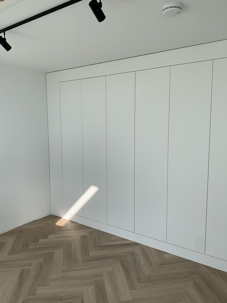 ephraimleonleon's tweet photo. Results so far. Left for me to do: level the doors and add handles #ikea #pax #ikeapax #ikeahack #ikeahacker #customizedikea #builtincloset https://t.co/IUm1LfPlR0