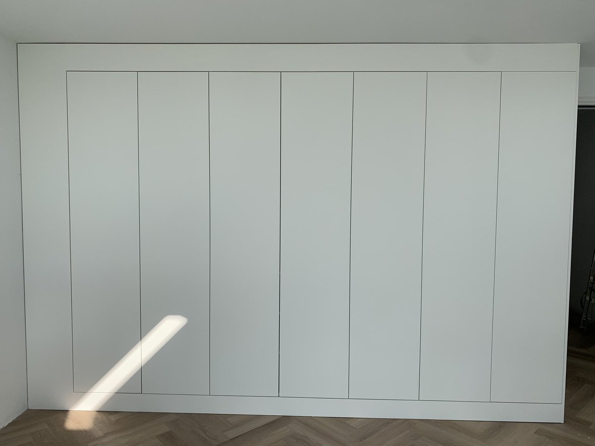 ephraimleonleon's tweet photo. Results so far. Left for me to do: level the doors and add handles #ikea #pax #ikeapax #ikeahack #ikeahacker #customizedikea #builtincloset https://t.co/IUm1LfPlR0