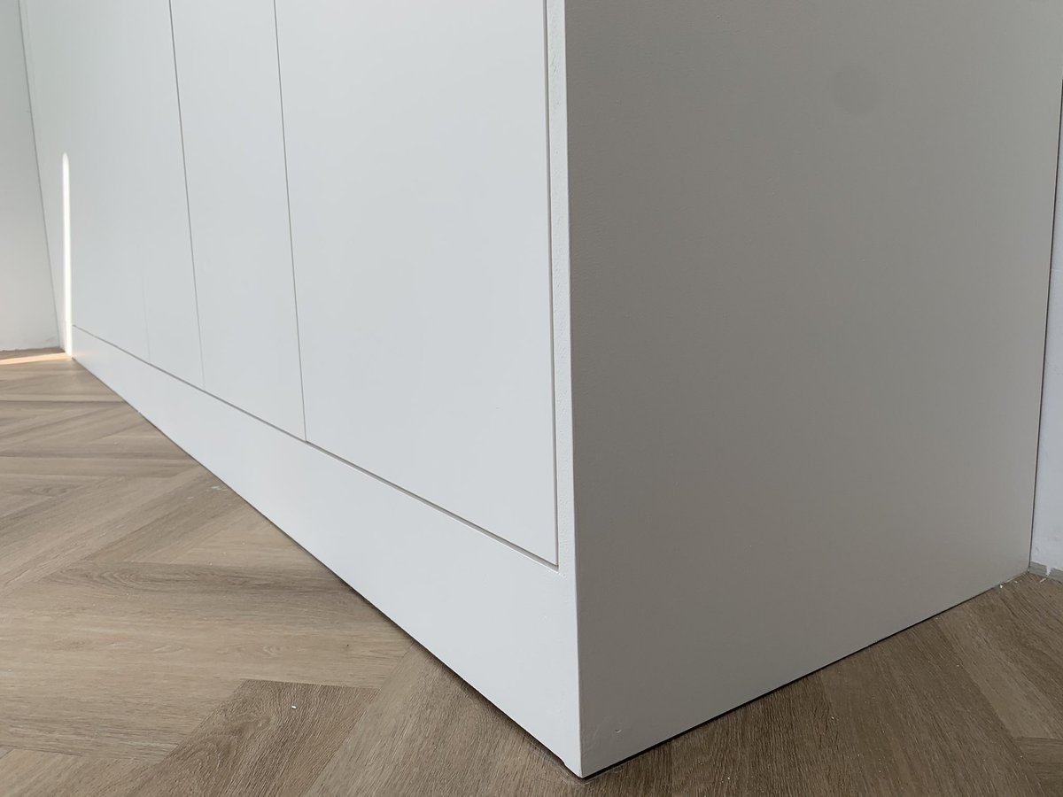 ephraimleonleon's tweet photo. Results so far. Left for me to do: level the doors and add handles #ikea #pax #ikeapax #ikeahack #ikeahacker #customizedikea #builtincloset https://t.co/IUm1LfPlR0