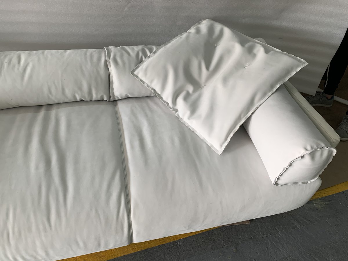 winterluo7's tweet image. Simple but fashion 
whatsAPP +8613825510404

#sofa #fabric #interiordesigns  #interior  #livingroomdesign #Italystylefurniture #furniture