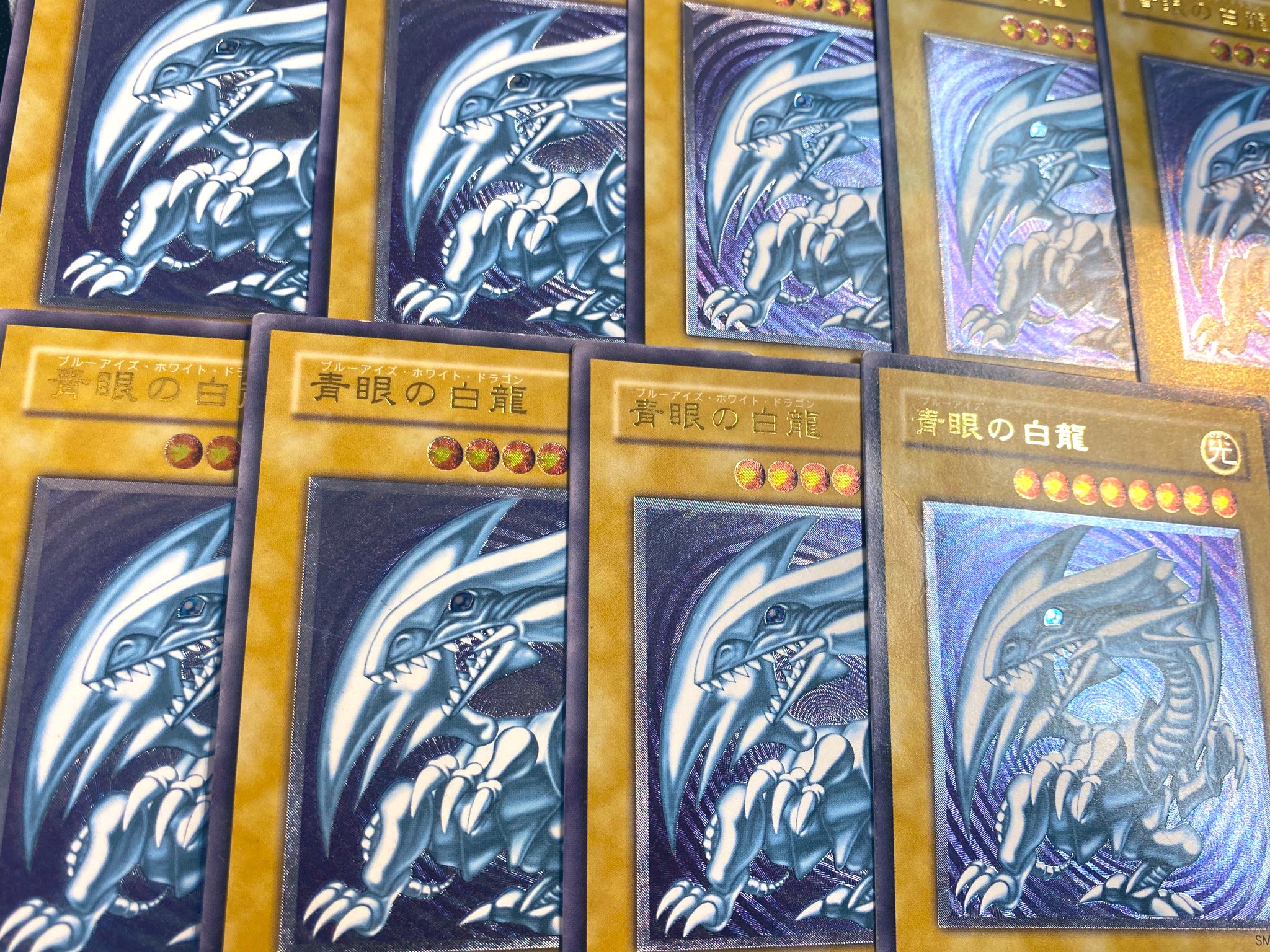 ドラゴンスター京都店 遊戯王 今日はスペル オブ マスクの発売日 ということで 当店のレリブル並べてみました 発売から年経った今でも カッコよさと美しさはまさに芸術 ぜひご来店いただき ショーケースに並べていますので ご覧