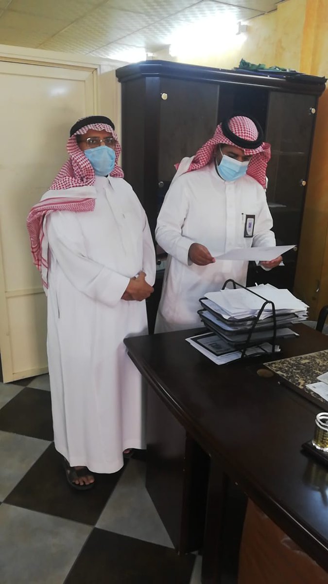 Manhal_School's tweet photo. مع انطلاق الإختبارات النهائية للفصل الدراسي الثاني لعام 1442هـ تشرفت ثانوية المنهل الثقافي الأهلية بمشرف الاختبارات (أ/ محسن بن ناصر الوافي) والذي تفقد سير الاختبارات وأعمالها واطمئن على دخول الطلاب إلى المنصة قبل الاختبار ورافقه في هذه الجولة قائد المدرسة (أ/ عبداللطيف علي قاضي) https://t.co/mdZt6e8ClQ