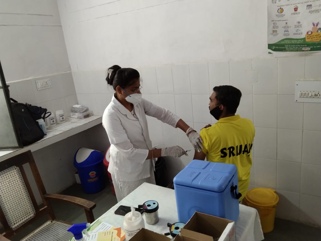 SrijanKaSankalp's tweet photo. Proud to announce that all our Volunteers are covered under Coronavirus Insurance and have been administered the 1st Dose of vaccination! We are indebted to our ground force and committed for their safety #FightAgainstCOVID19 @prabhatism @PunitDubey @raverox05 #VolunteersFirst https://t.co/BLjLg12W3E